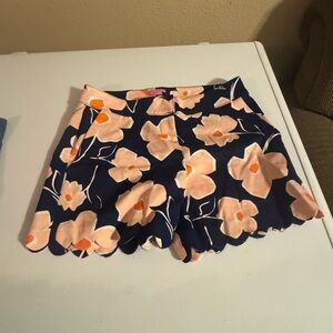 Isaac Mizrahi Floral Shorts in Navy and Peach